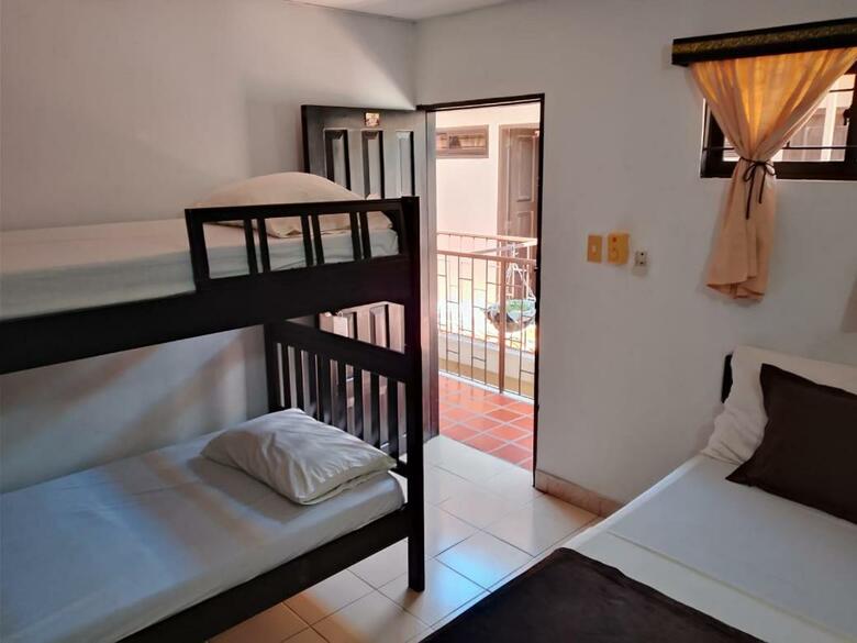 Hotel La Casa Del Huesped