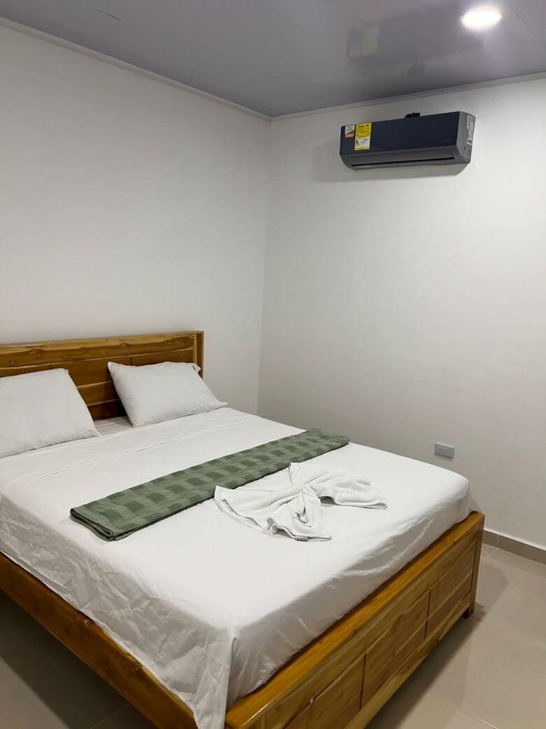 Hotel Almirante Rag