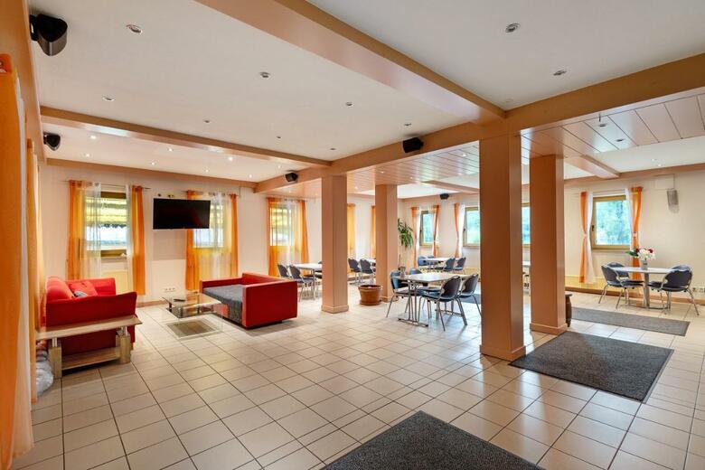 Hostal Hotel Neue Krone - Markt Erlbach