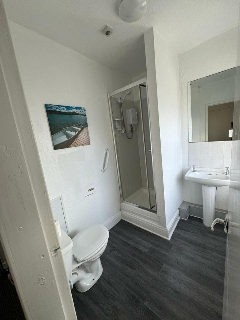 Hostal Burlington West Hotel