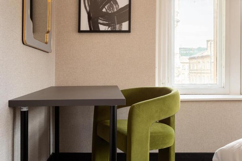 Crown Street Aparthotel