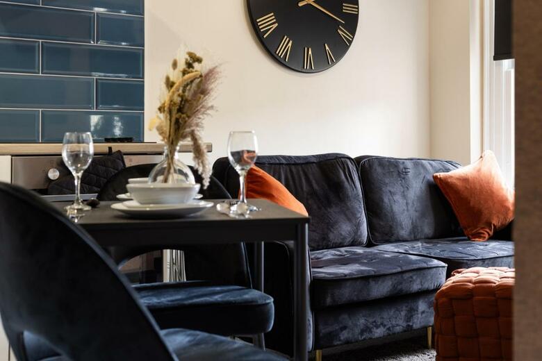 Crown Street Aparthotel