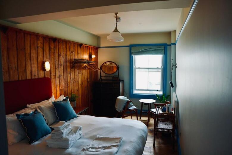 The London & Paris Hotel