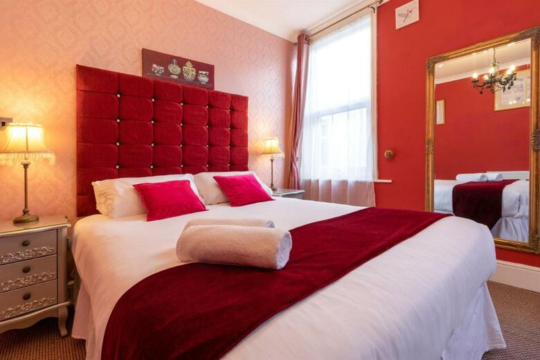 Hotel Rouge