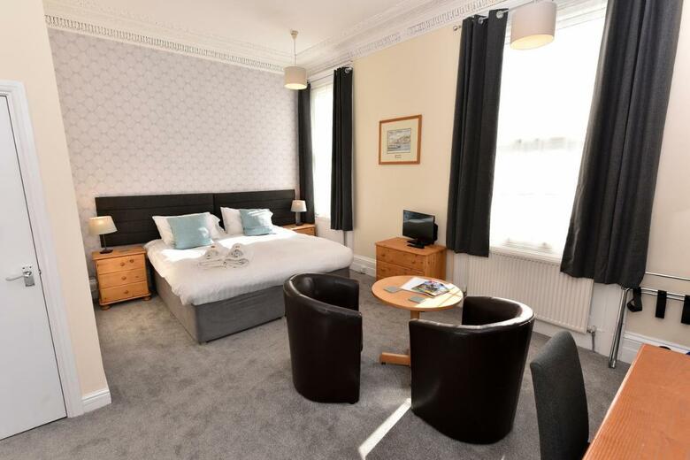 Phoenix Court Hotel