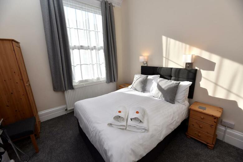 Phoenix Court Hotel