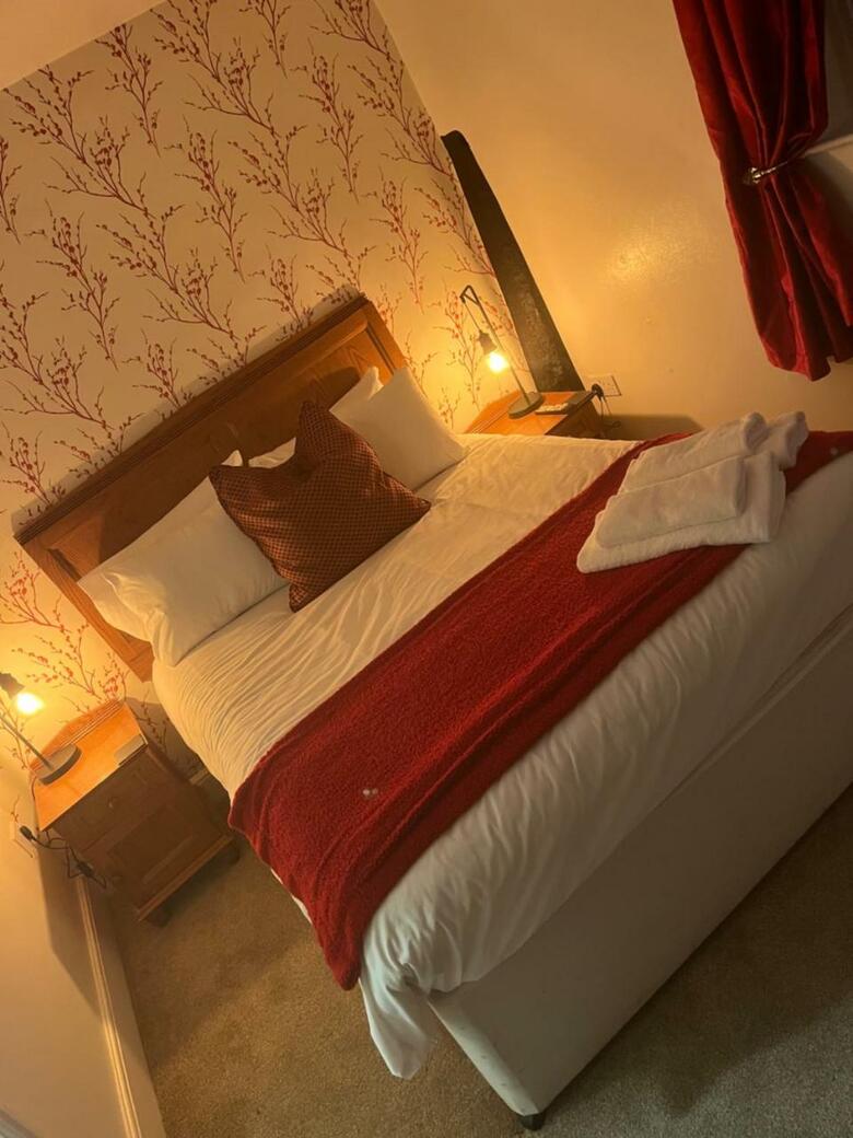 Bed & Breakfast The Bull Hotel