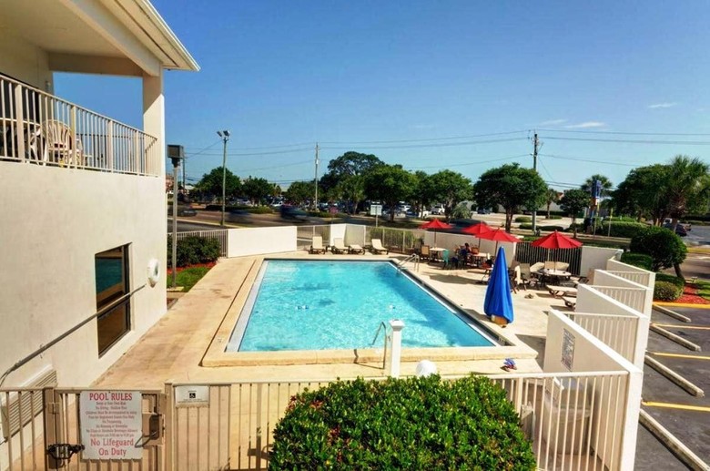 Motel 6 Destin