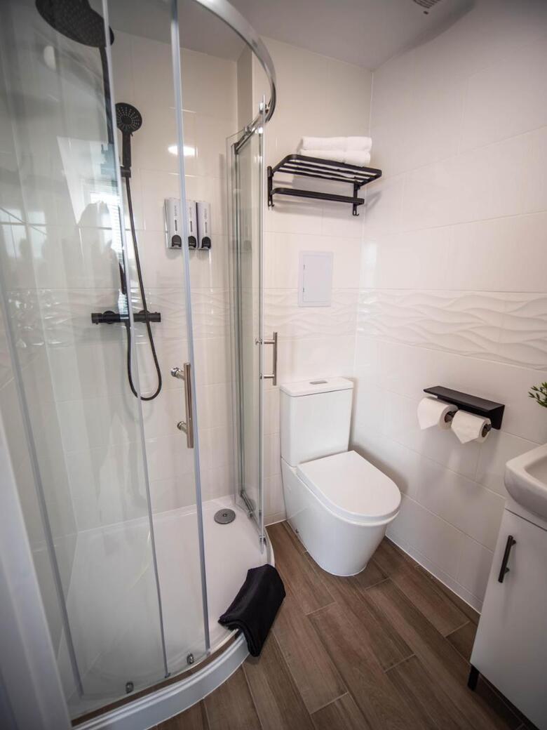 Apart Hotel Rugby -self Check In-