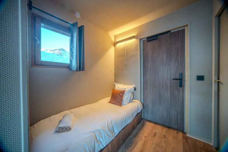 Alpeen Hotel