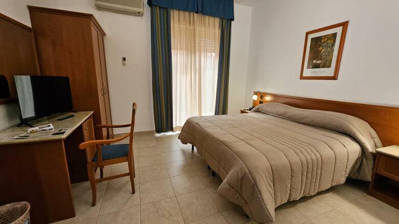Gh Hotel