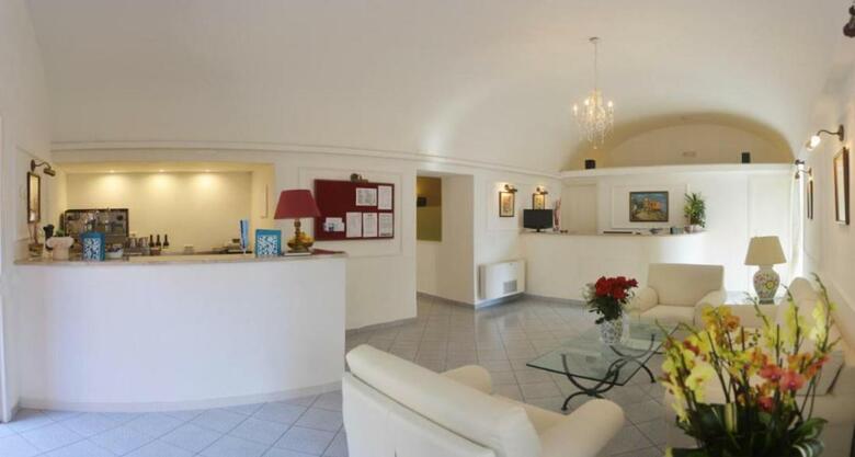 Multipropriet� Hotel Palatium Mari, Con Terrazza Vista Mare E Piscina