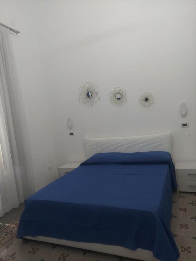 Hostal Guest House Lamphotel Militello