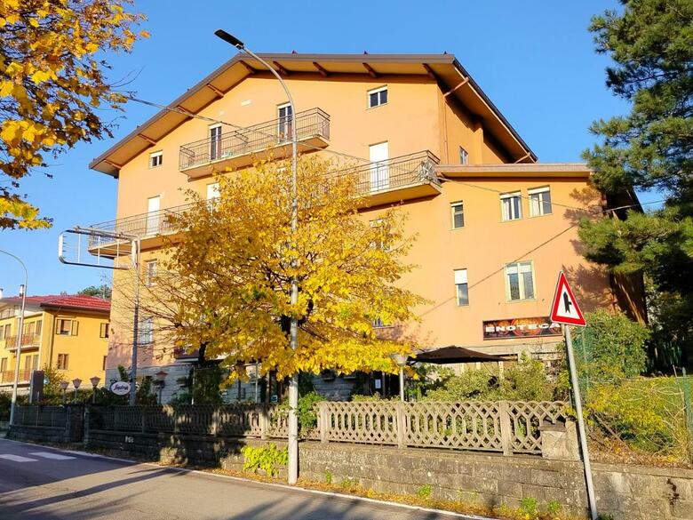 Hotel Veles