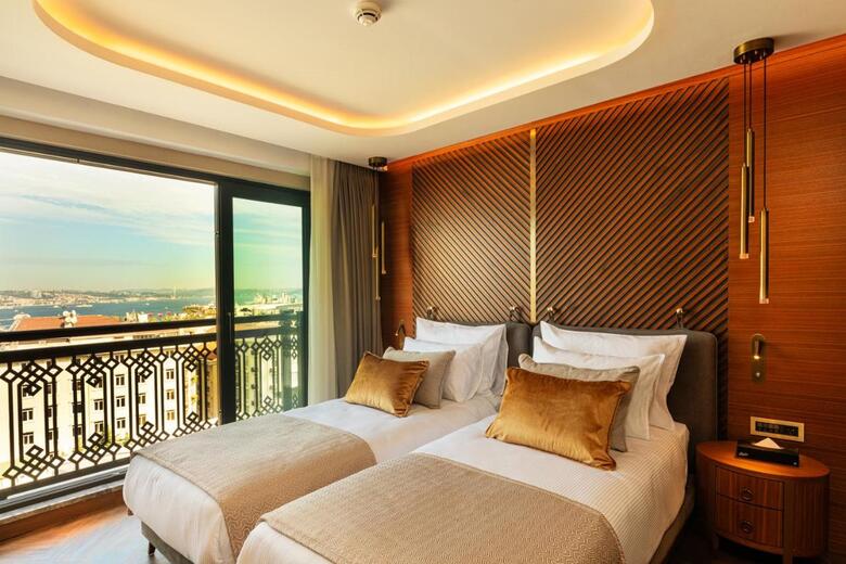 Levni Istanbul Hotel Handwritten Collection