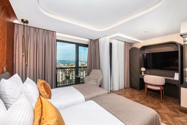 Levni Istanbul Hotel Handwritten Collection