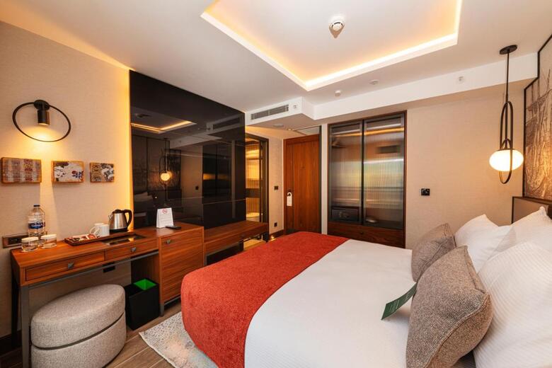 Levni Istanbul Hotel Handwritten Collection