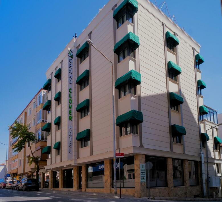Grand Clover Hotel