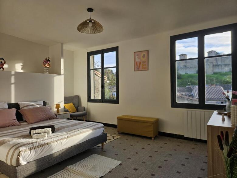 Hostal Vue Cit� M�di�vale Castel View