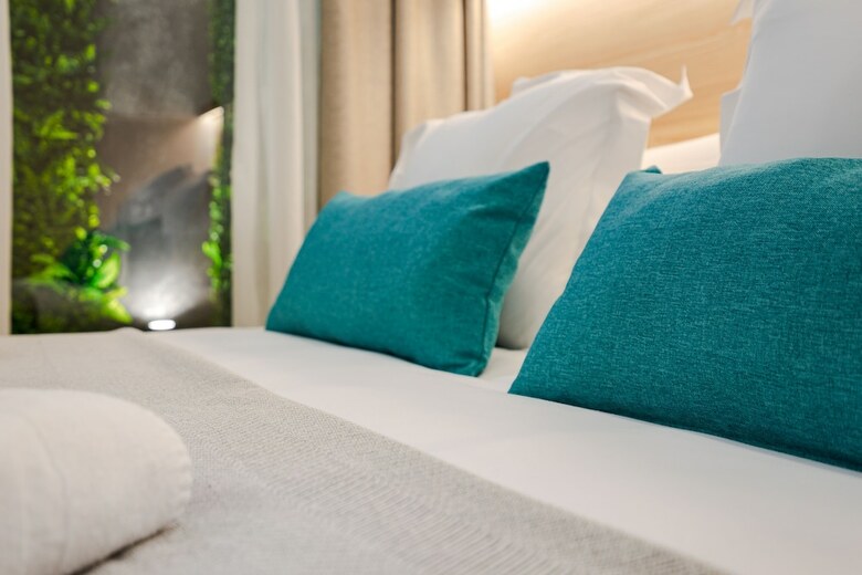 Aparthotel Feelathome Ventas Suites