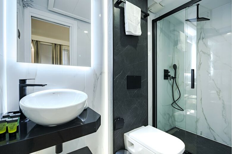 Aparthotel Feelathome Ventas Suites