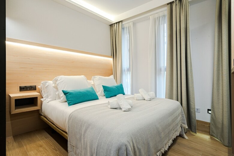 Aparthotel Feelathome Ventas Suites