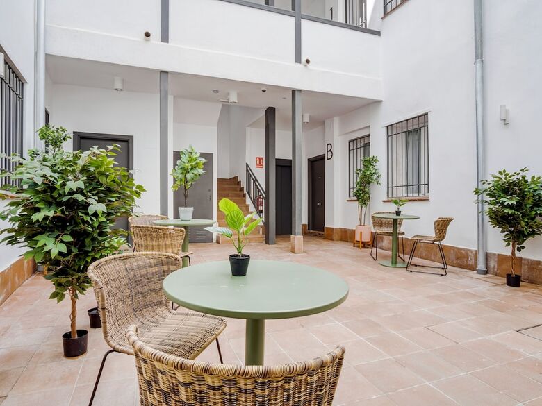 Aparthotel Limehome Madrid Calle Ave Mar�a