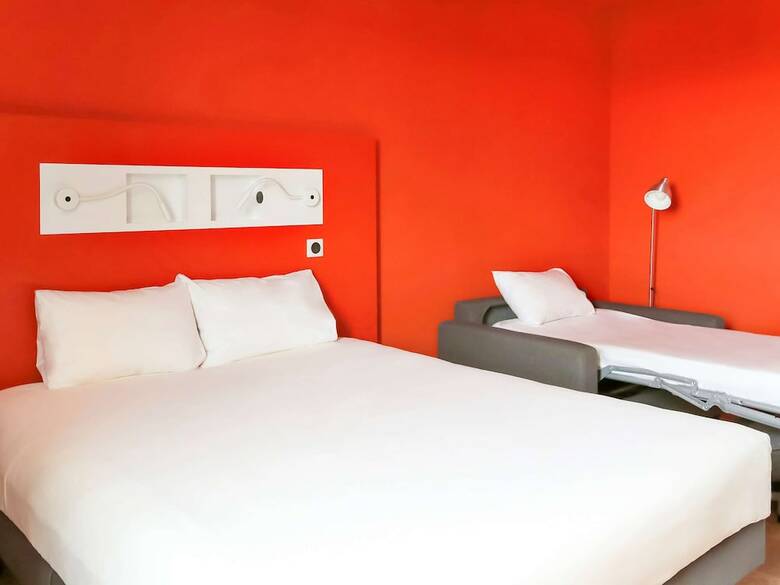 Hotel Ibis Budget Beauvais Aeroport
