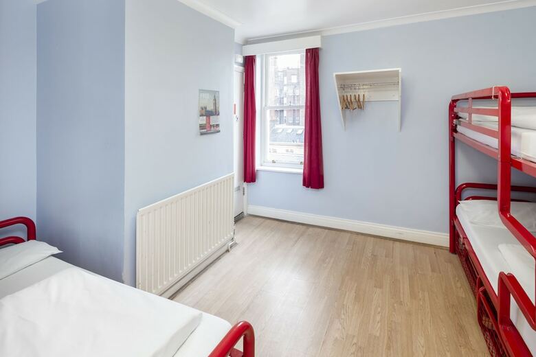 Hostal Astor Hyde Park Hostel - Adults Only