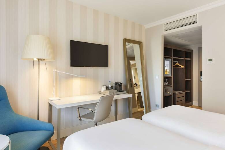 Hotel NH Hamburg Mitte