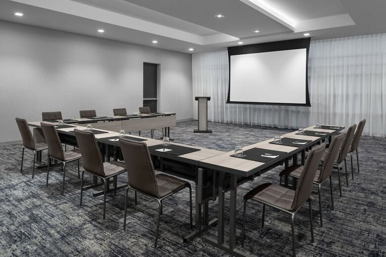 AC Hotel By Marriott Miami Dadeland