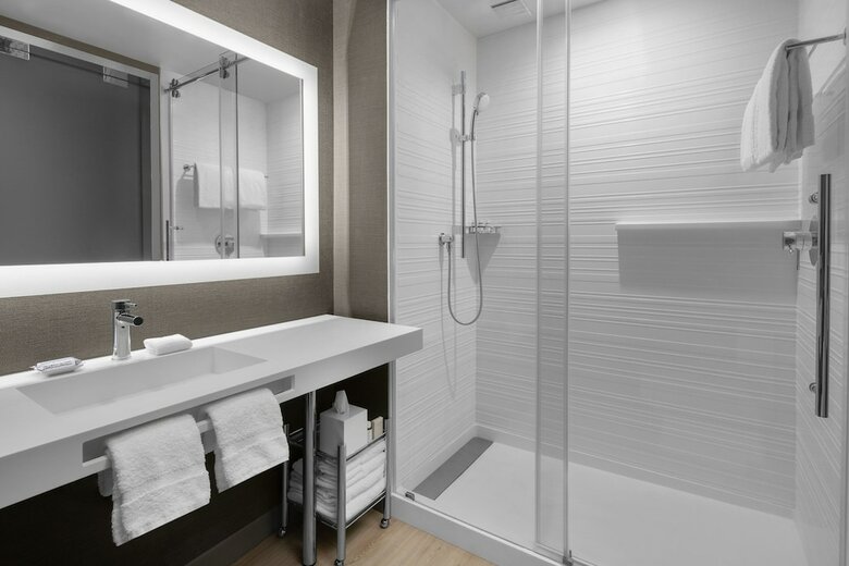 AC Hotel By Marriott Miami Dadeland