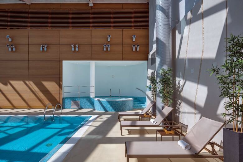 Hilton Geneva Hotel And Conference Centre