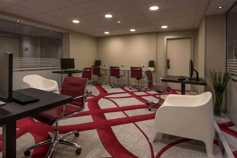 Hilton Geneva Hotel And Conference Centre