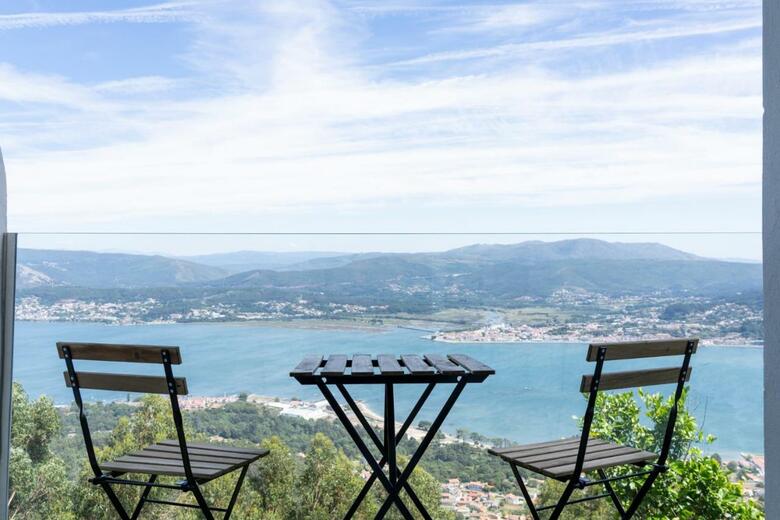 Hostal Alda Santa Trega
