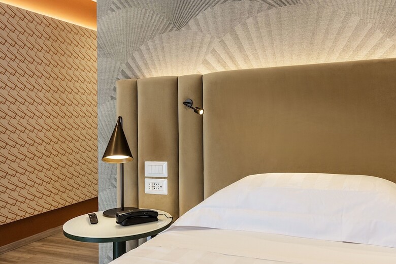 Adesso Hotel