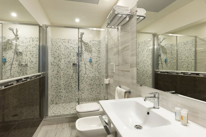 Adesso Hotel