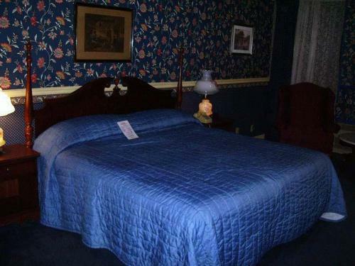 Red Carpet Inn Fanta Suites Hotel