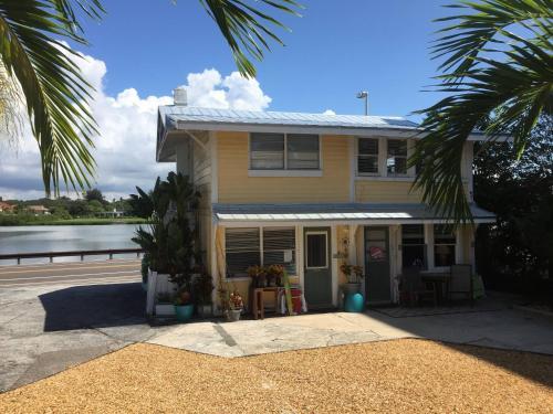 Sun N Fun Beachfront Vacation Rentals