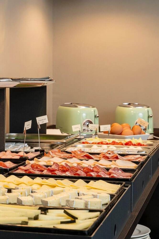 Flom Boutique Hotel