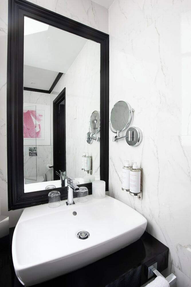 Hotel Maison Astor Paris, Curio Collection By Hilton