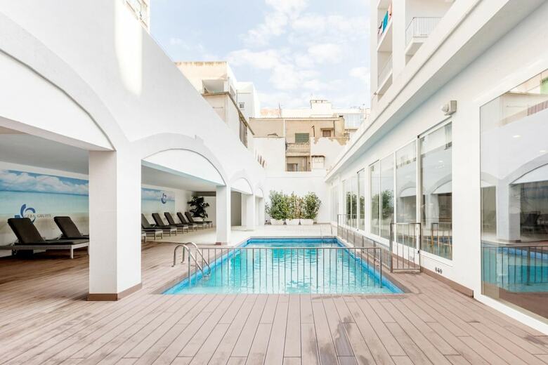 Planet One Hotel