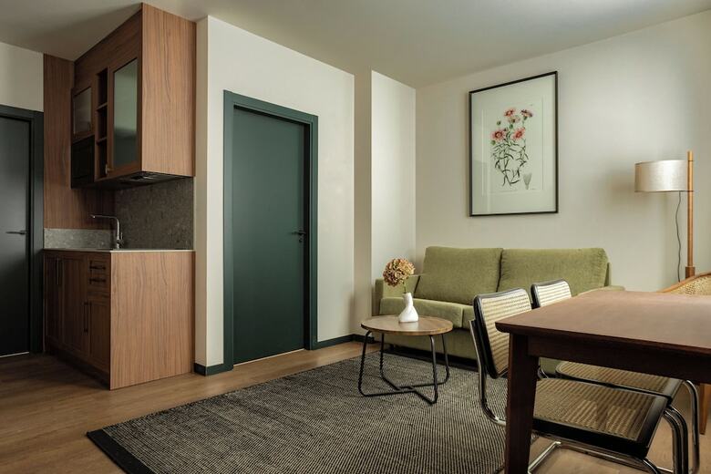 Aparthotel Batimont Suites & Apartments