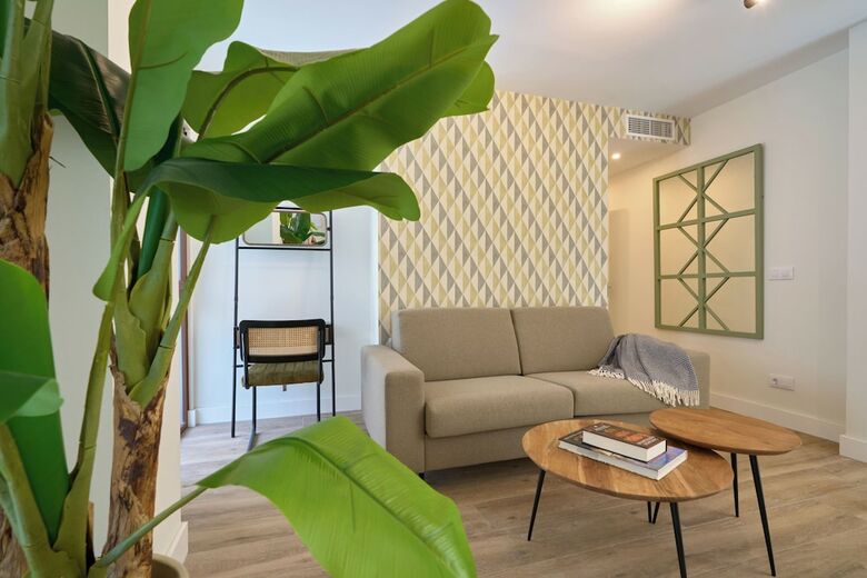 Aparthotel Casa Pizarro By Homing U