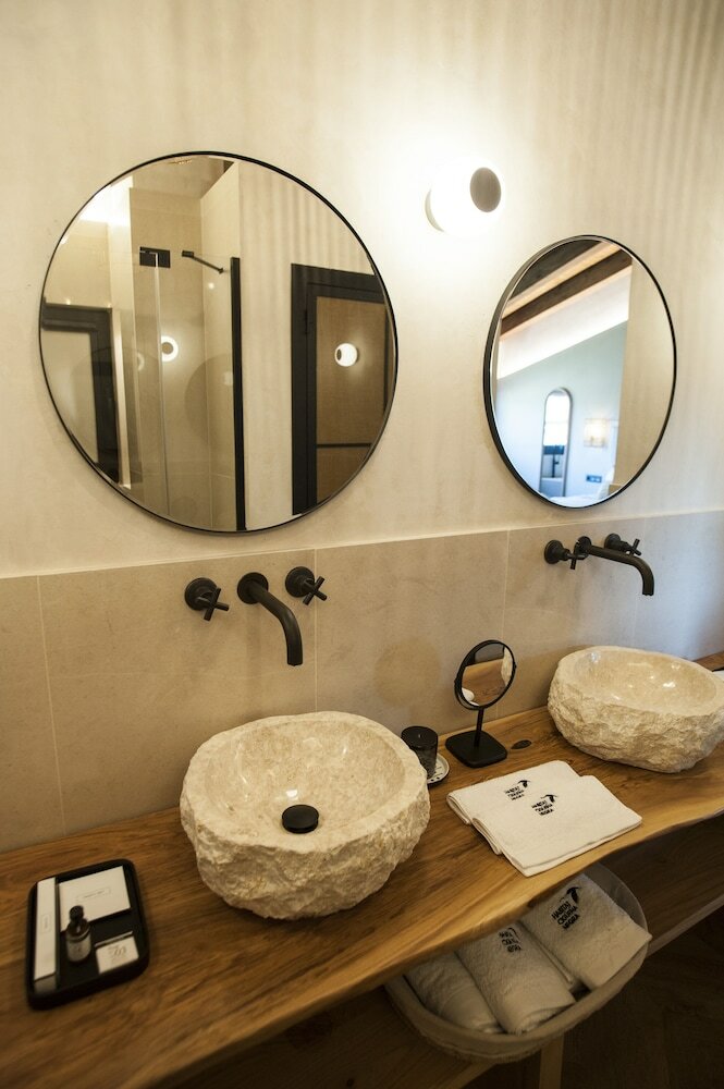 Hotel H�bitat Cigue�a Negra