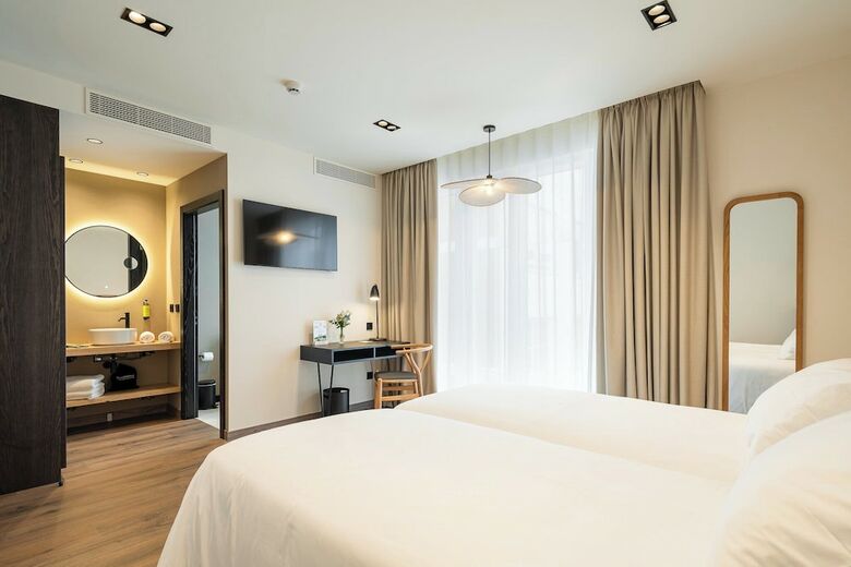 Hotel Sercotel Esteoeste