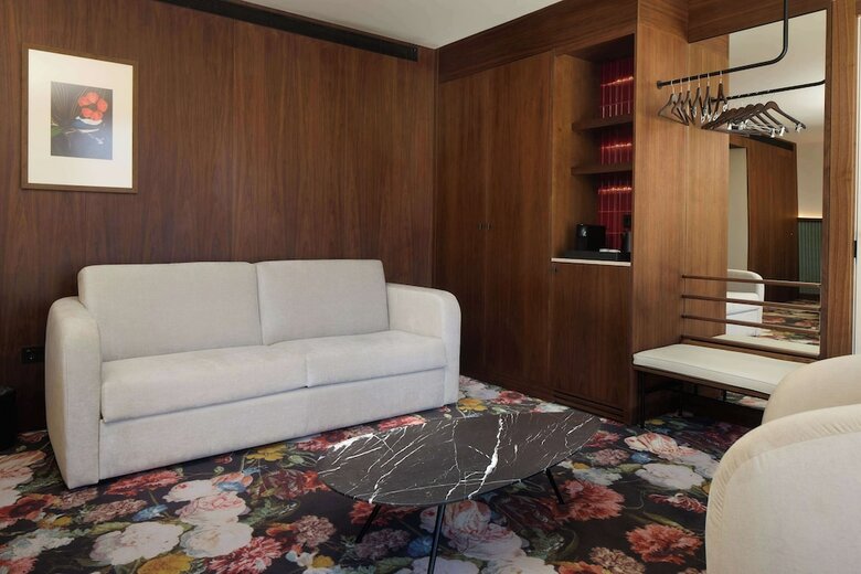 Duo Hotel Lisbon, Curio Collection By Hilton