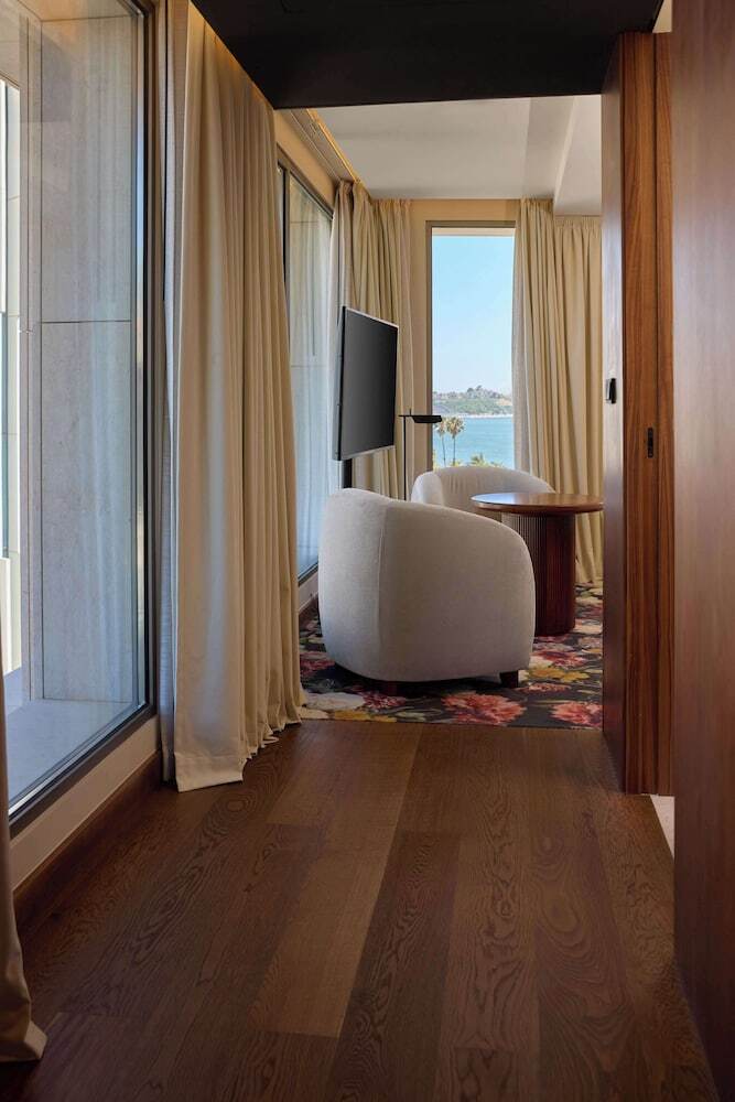Duo Hotel Lisbon, Curio Collection By Hilton