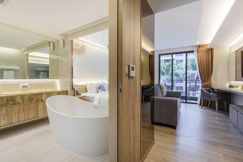 Hotel The Marin Phuket Kamala Beach