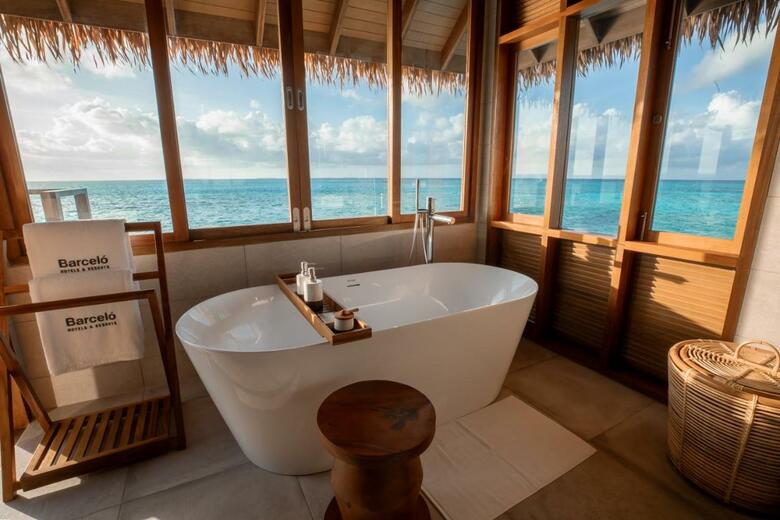 Hotel Barcel� Whale Lagoon Maldives